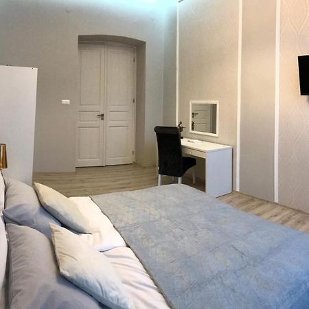 Apartament Mickiewicza - Pkp Station แชมิตช์ ภายนอก รูปภาพ
