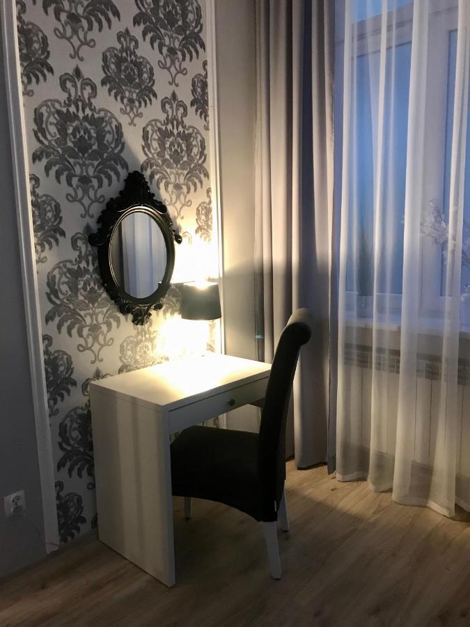 Apartament Mickiewicza - Pkp Station แชมิตช์ ภายนอก รูปภาพ