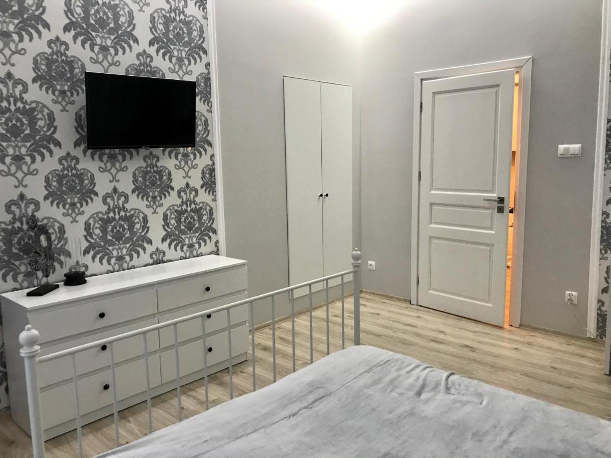 Apartament Mickiewicza - Pkp Station แชมิตช์ ภายนอก รูปภาพ