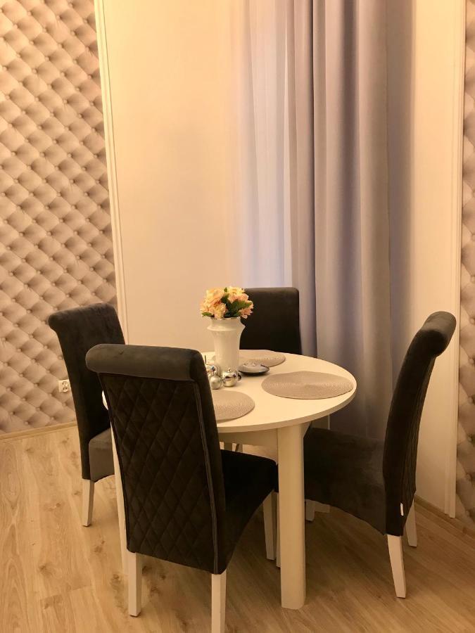 Apartament Mickiewicza - Pkp Station แชมิตช์ ภายนอก รูปภาพ