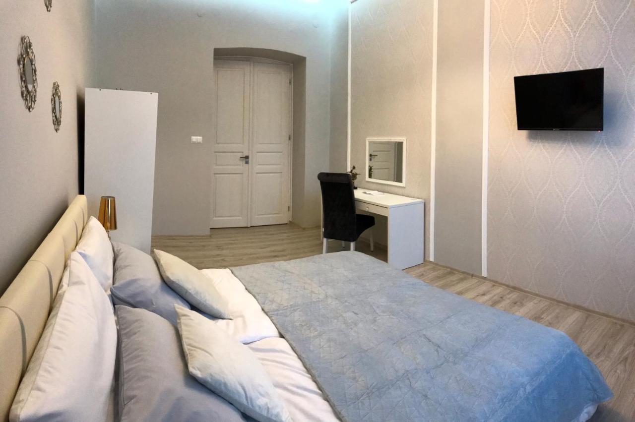 Apartament Mickiewicza - Pkp Station แชมิตช์ ภายนอก รูปภาพ