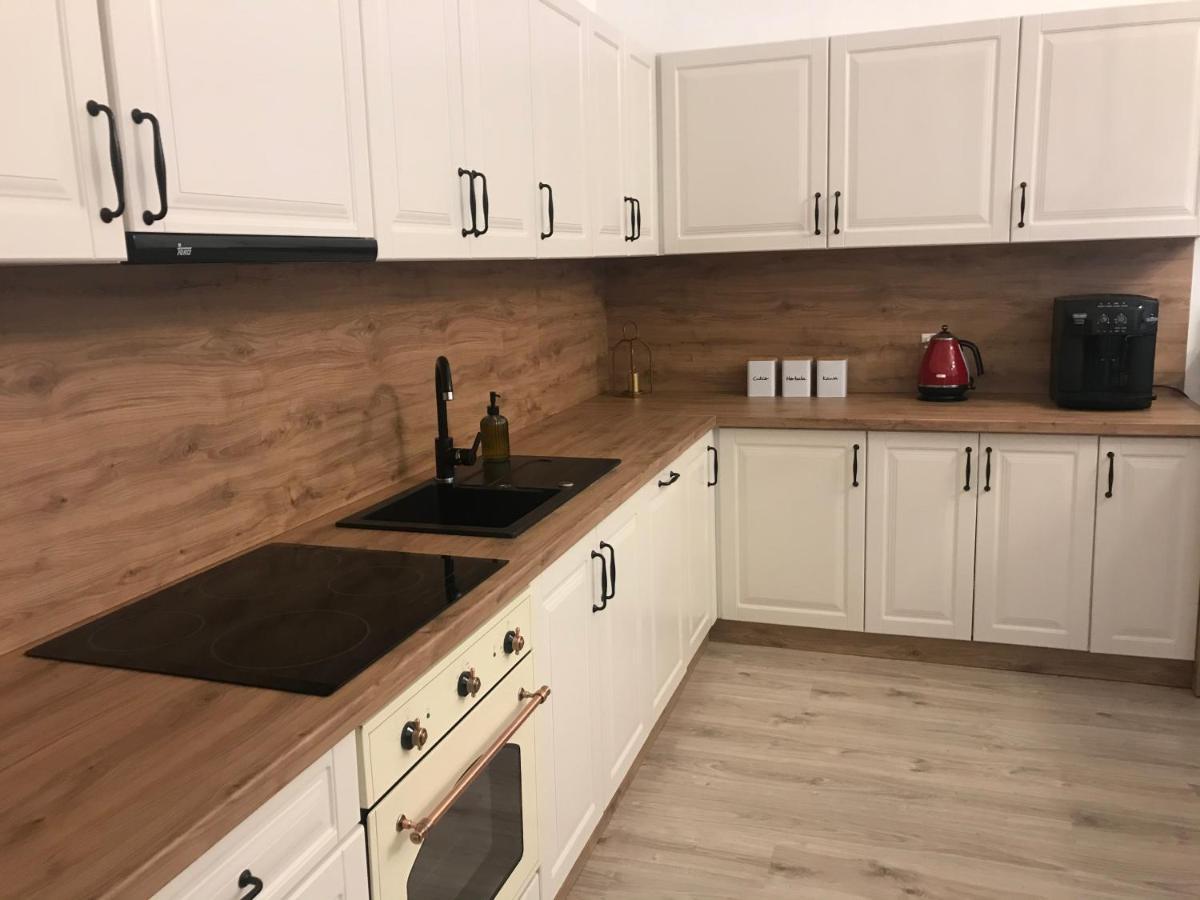 Apartament Mickiewicza - Pkp Station แชมิตช์ ภายนอก รูปภาพ