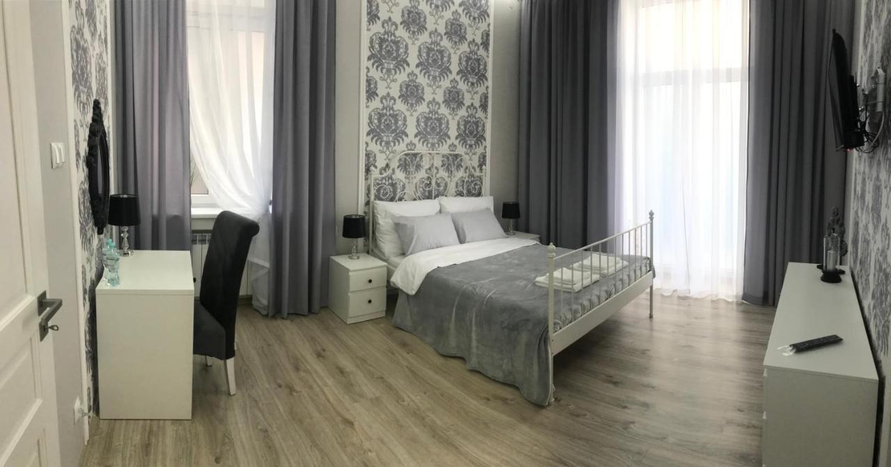 Apartament Mickiewicza - Pkp Station แชมิตช์ ภายนอก รูปภาพ